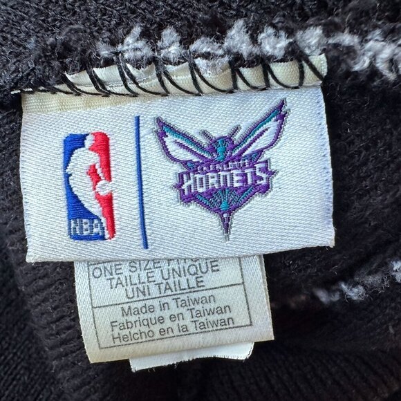 NBA Charlotte Hornets Knit Beanie Pom Pom Winter Hat Adult One Size - Picture 6 of 8